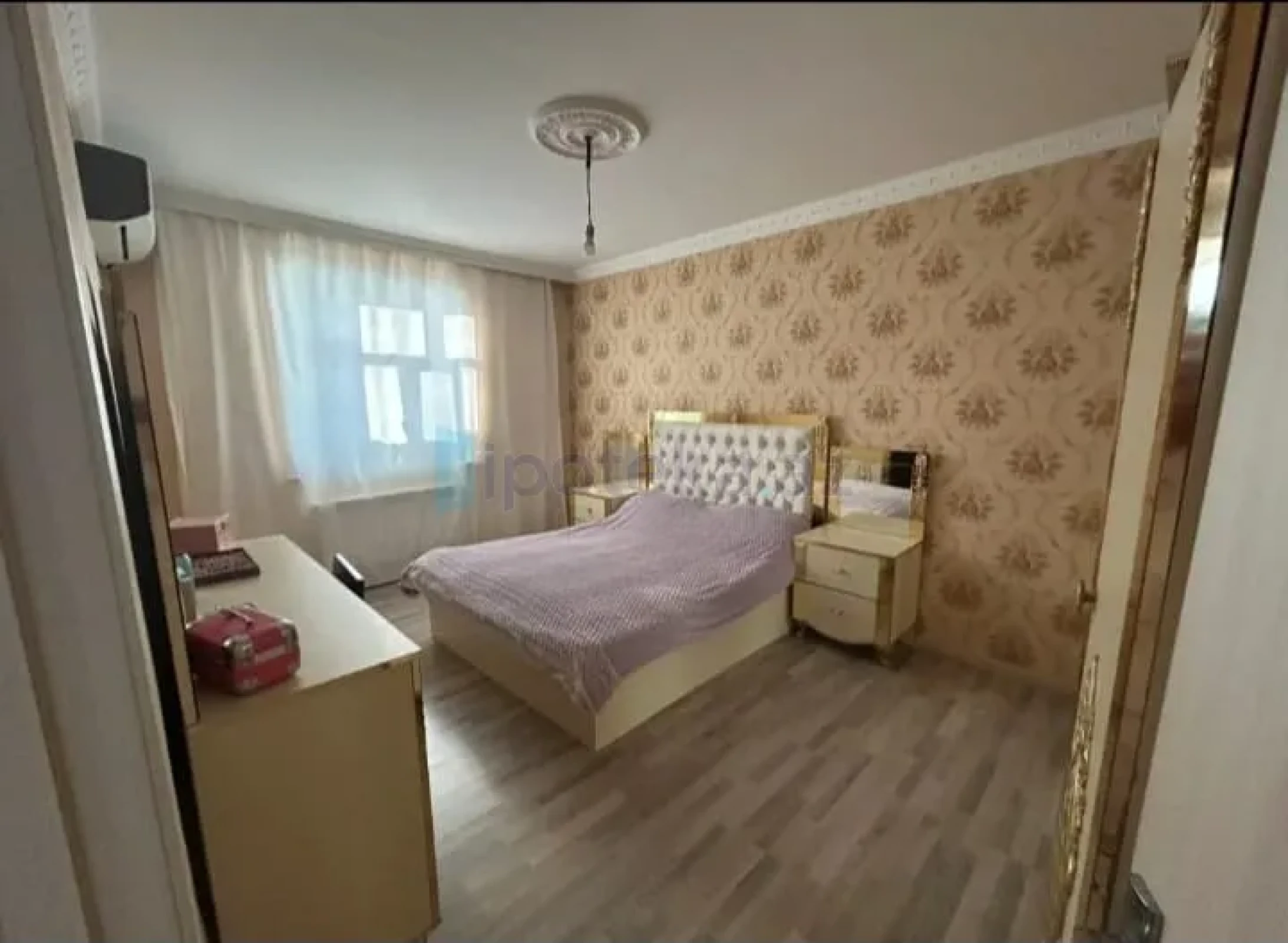 Satılır 4 otaqlı həyət evi 130 m²