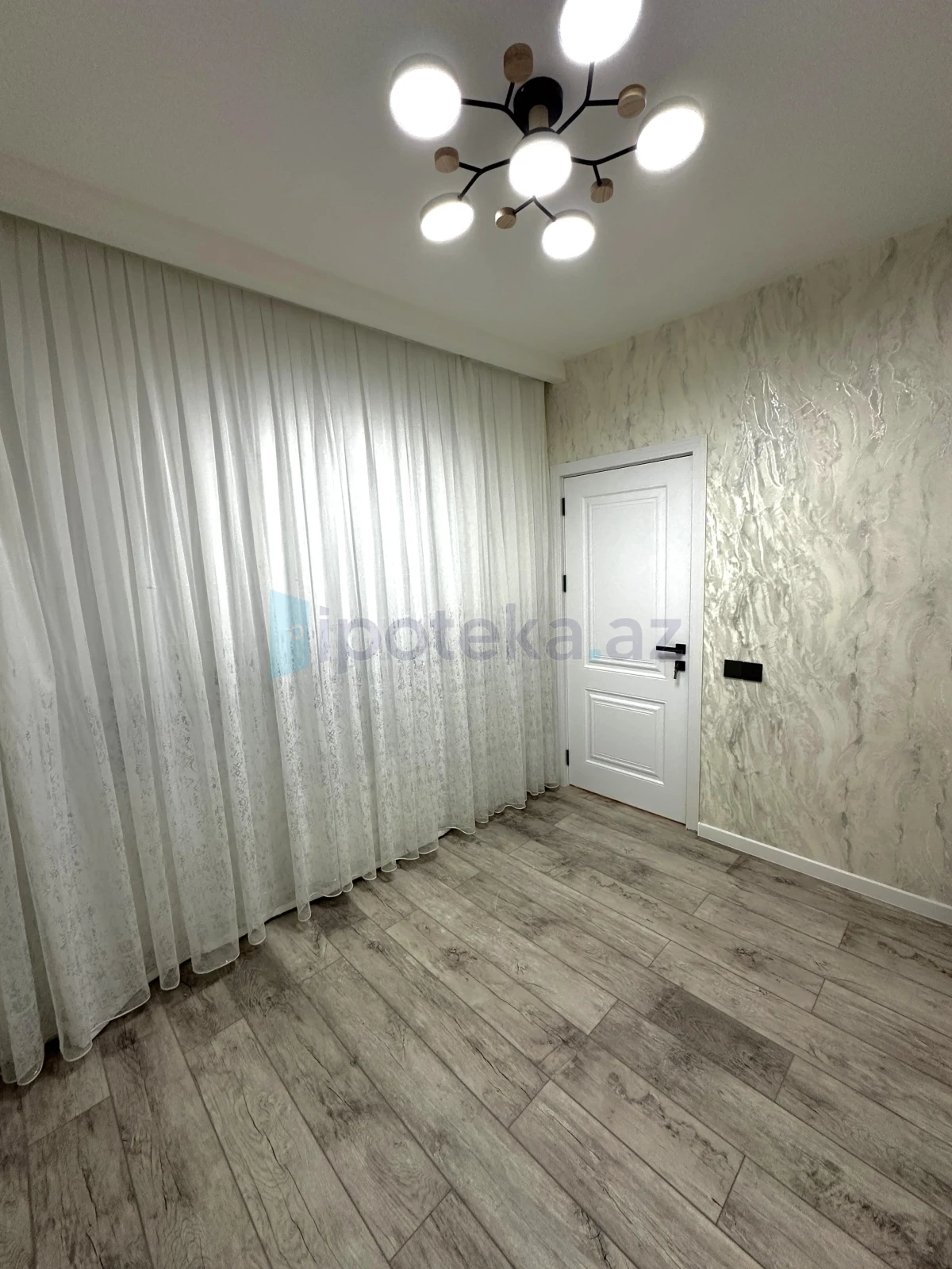Satılır 3 otaqlı köhnə tikili 70 m²