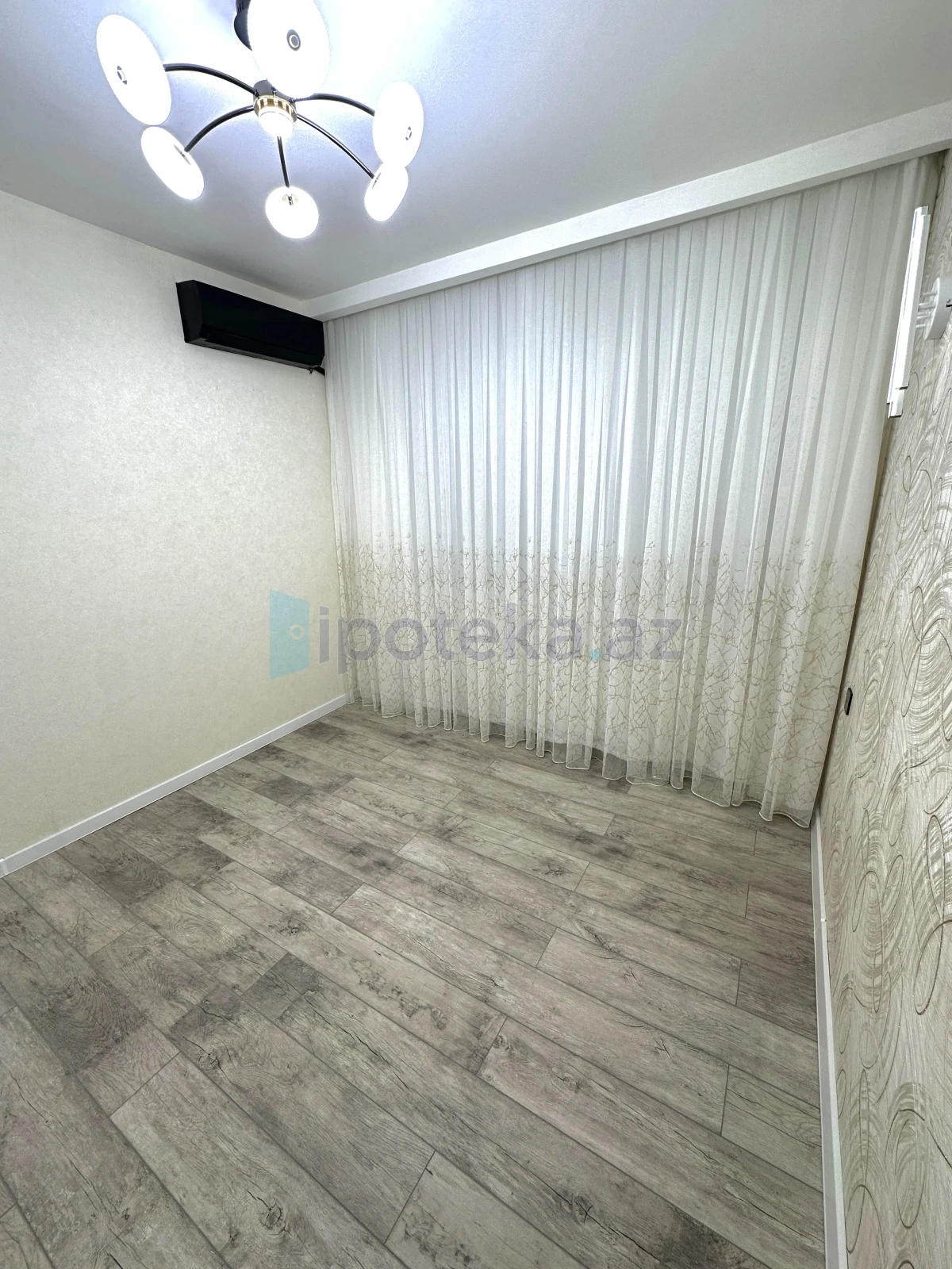 Satılır 3 otaqlı köhnə tikili 70 m²