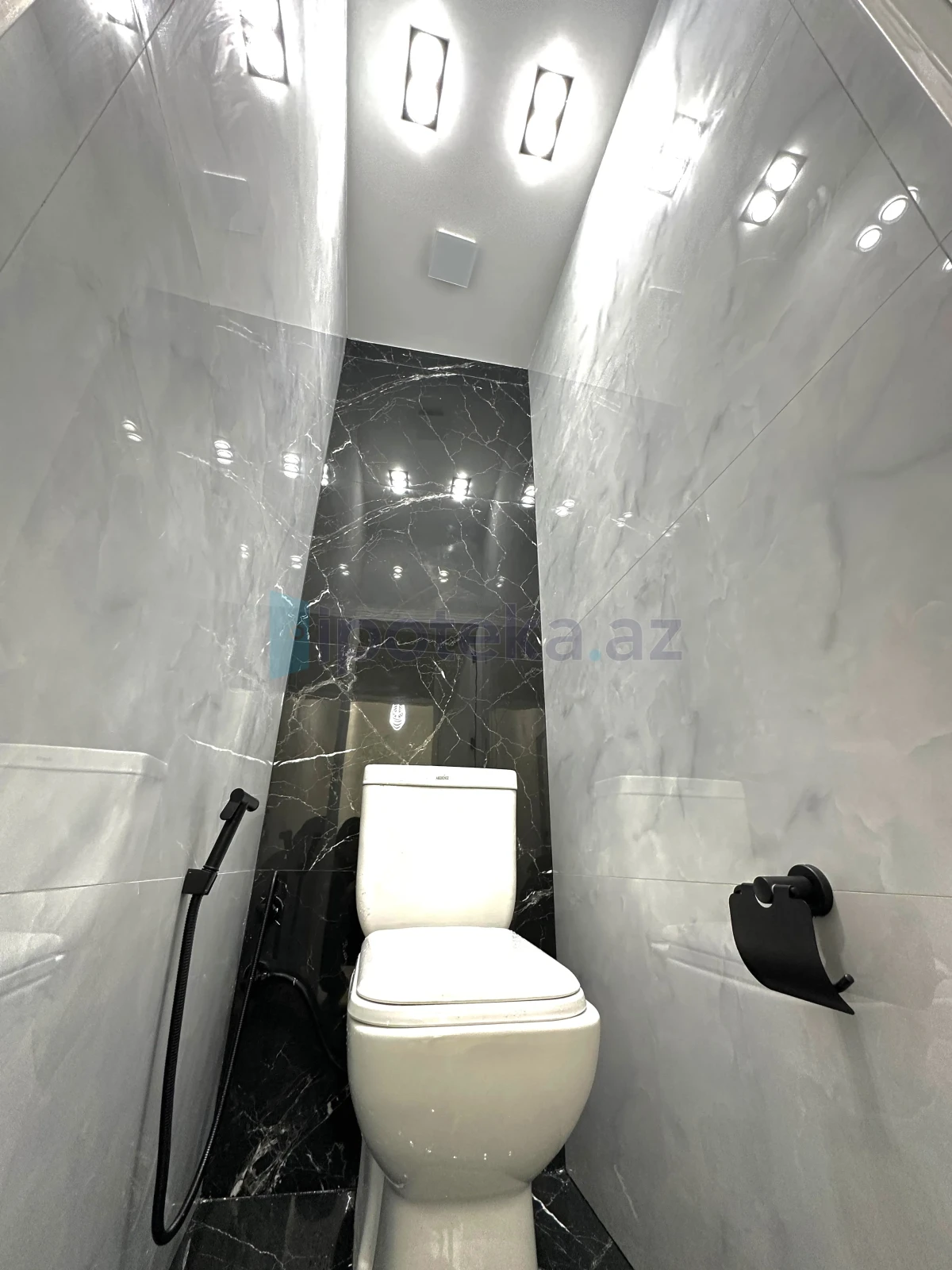 Satılır 3 otaqlı köhnə tikili 70 m²