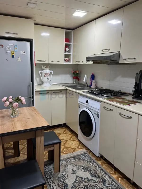 Satılır 4 otaqlı həyət evi 100 m²