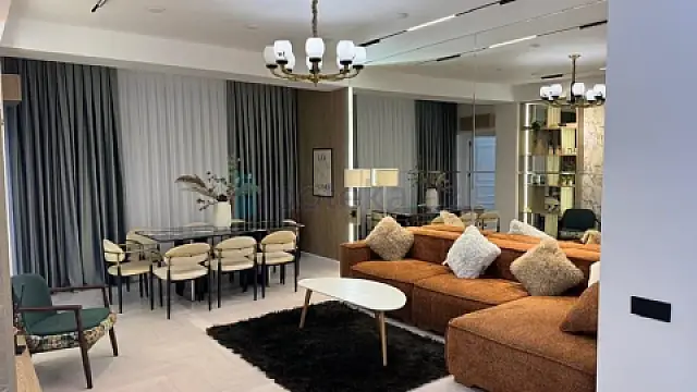 Satılır 3 otaqlı yeni tikili 120 m²