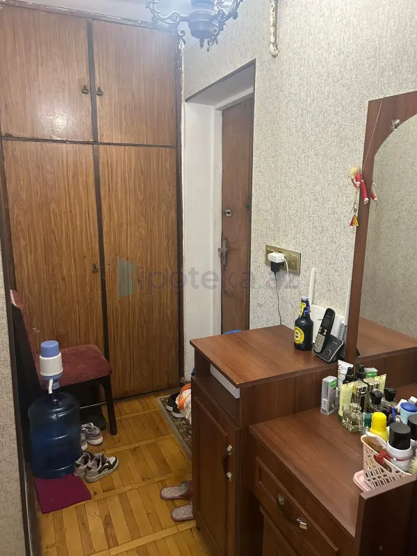 Satılır 2 otaqlı köhnə tikili 60 m²