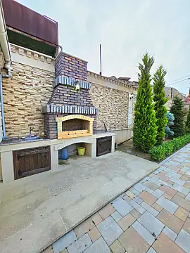 Satılır 4 otaqlı mənzil 150 m²