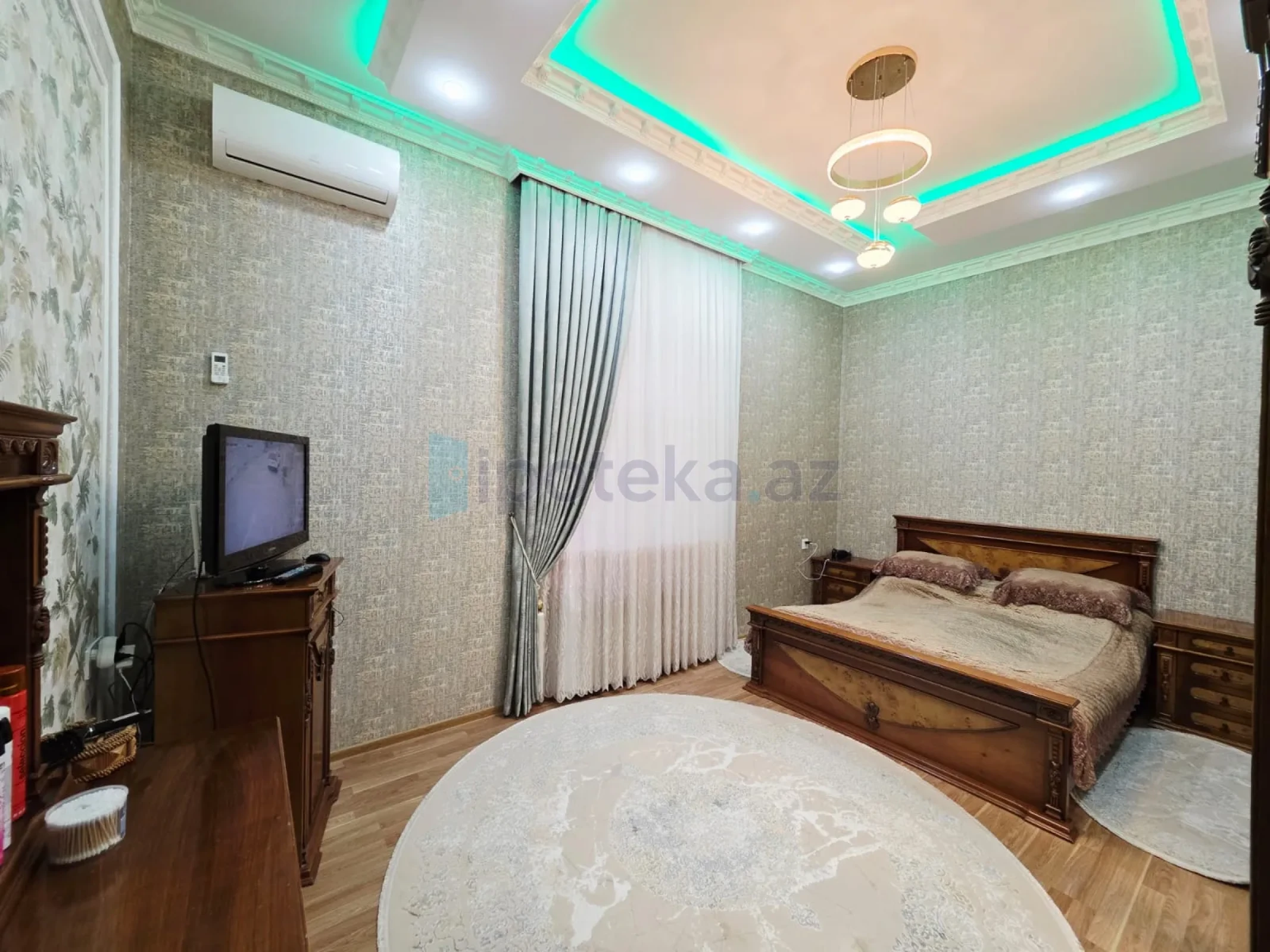 Satılır 4 otaqlı mənzil 150 m²