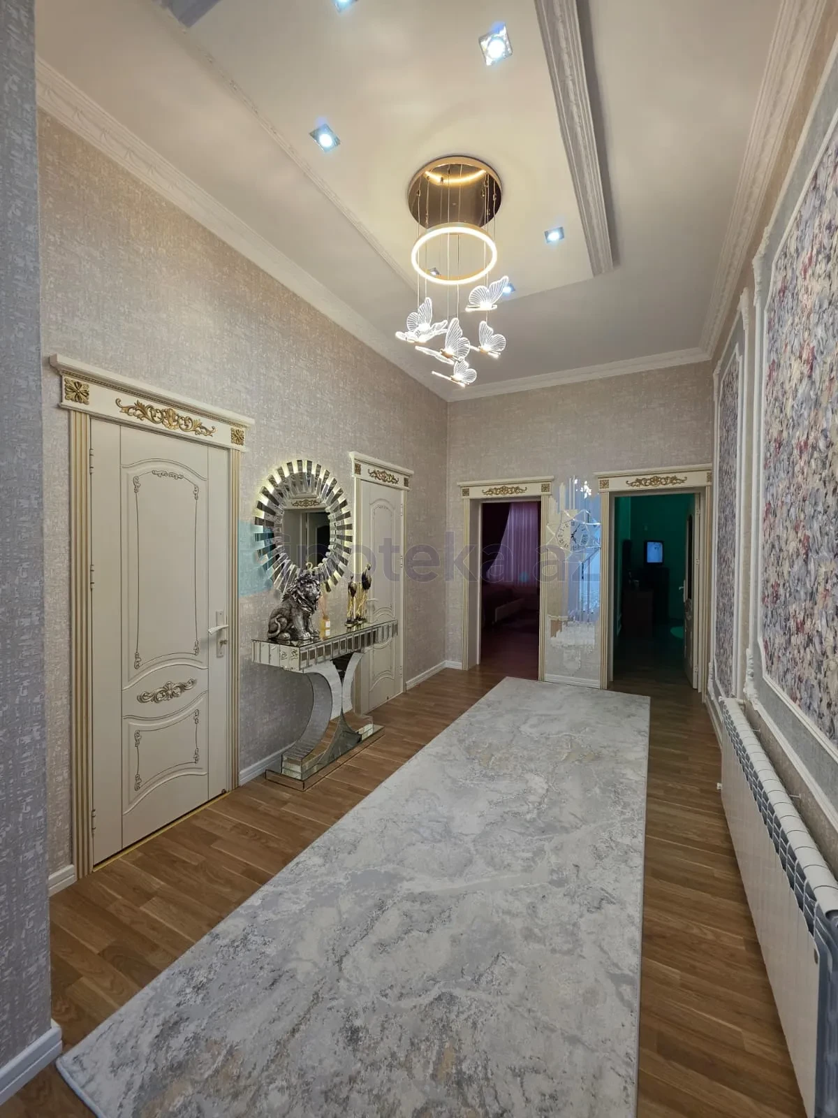 Satılır 4 otaqlı mənzil 150 m²