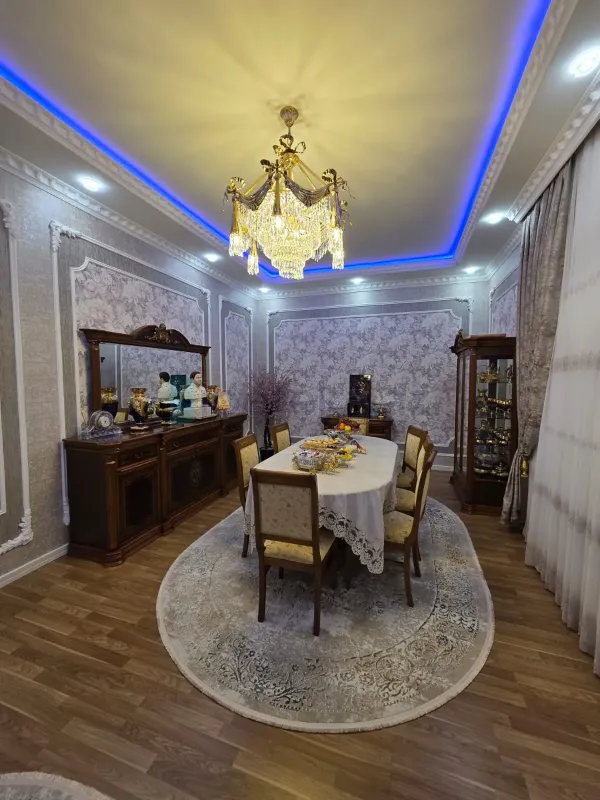 Satılır 4 otaqlı mənzil 150 m²
