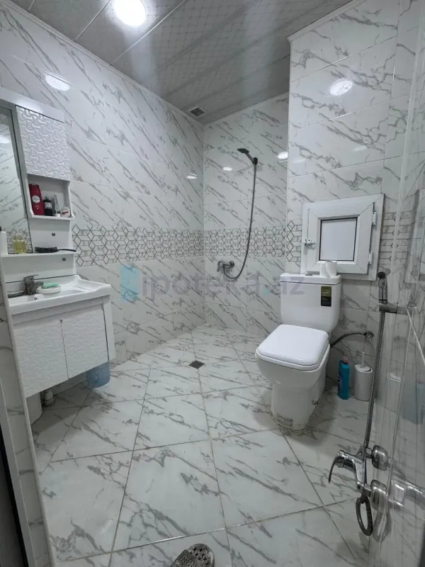 Satılır 2 otaqlı köhnə tikili 45 m²