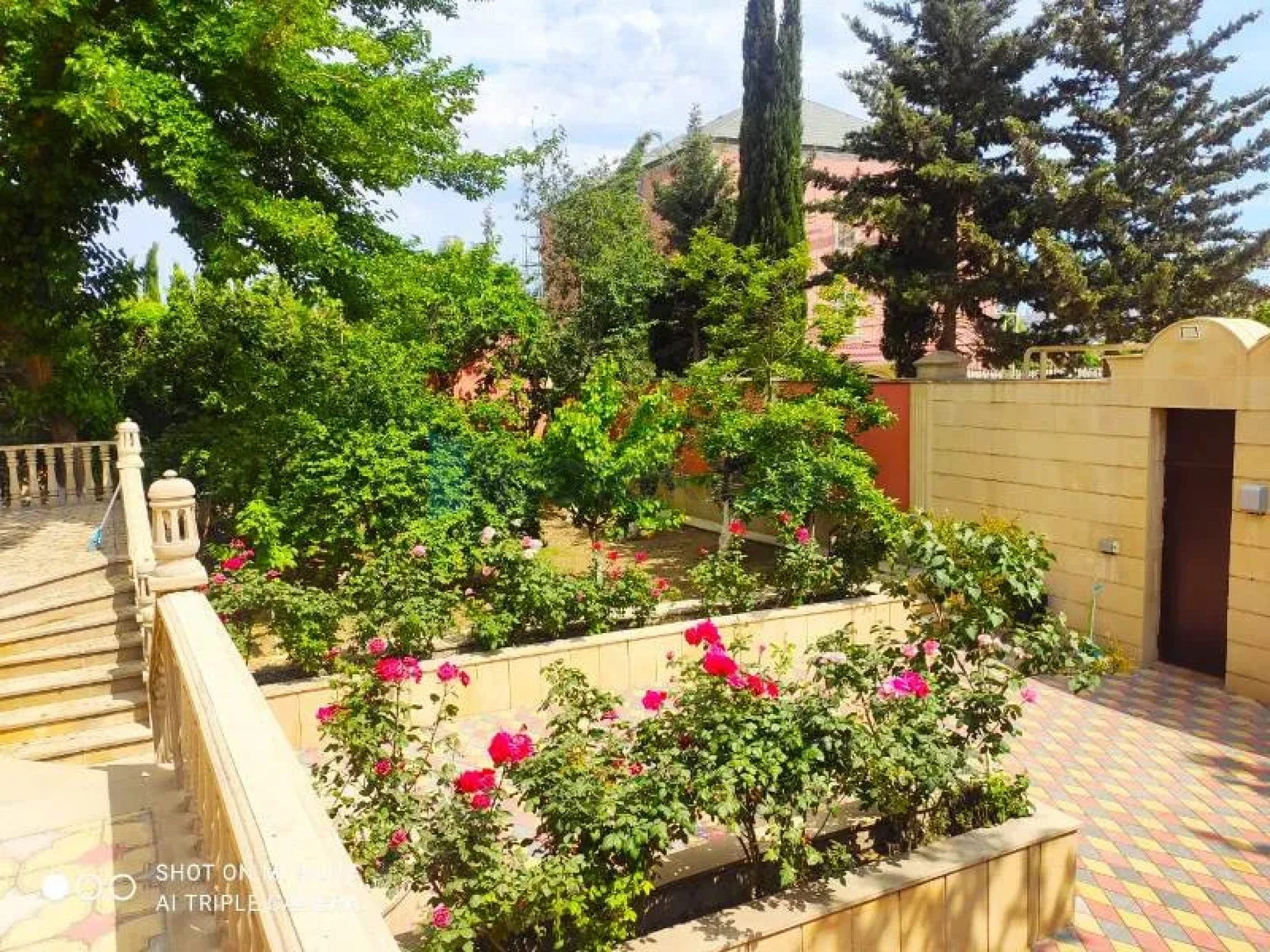 Satılır 7 otaqlı həyət evi 440 m²