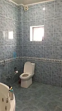 Satılır 7 otaqlı həyət evi 440 m²