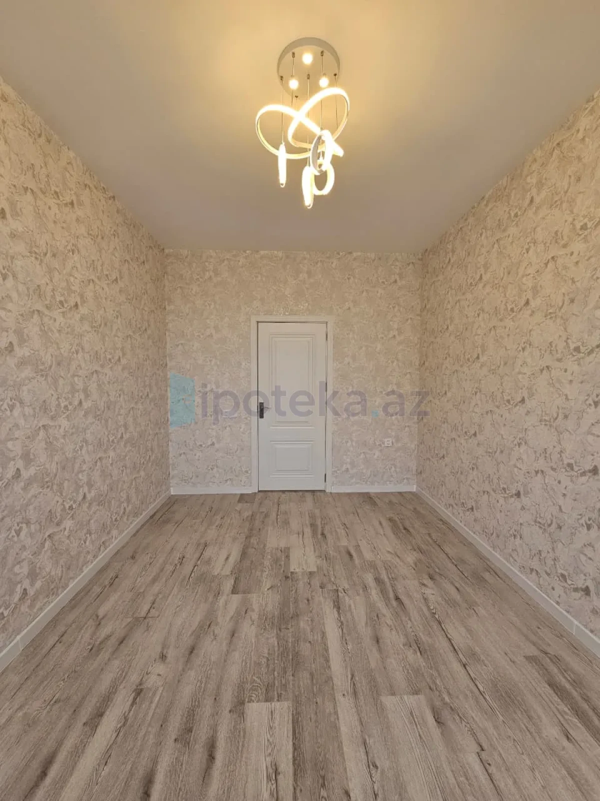 Satılır 3 otaqlı yeni tikili 84 m²
