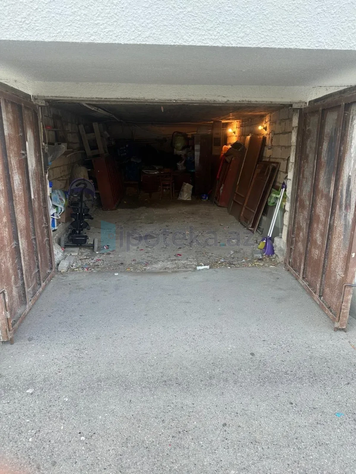 Satılır 2 otaqlı köhnə tikili 65 m²