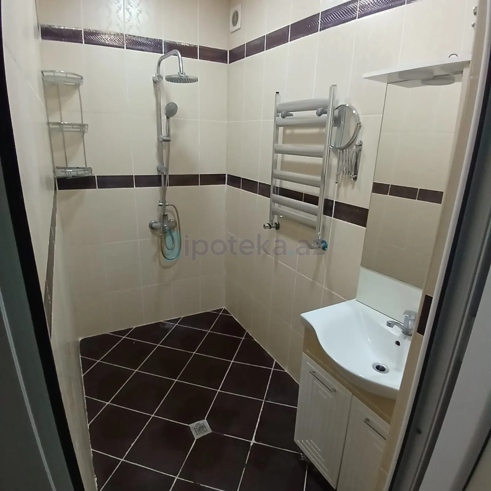 Satılır 2 otaqlı köhnə tikili 52.62 m²