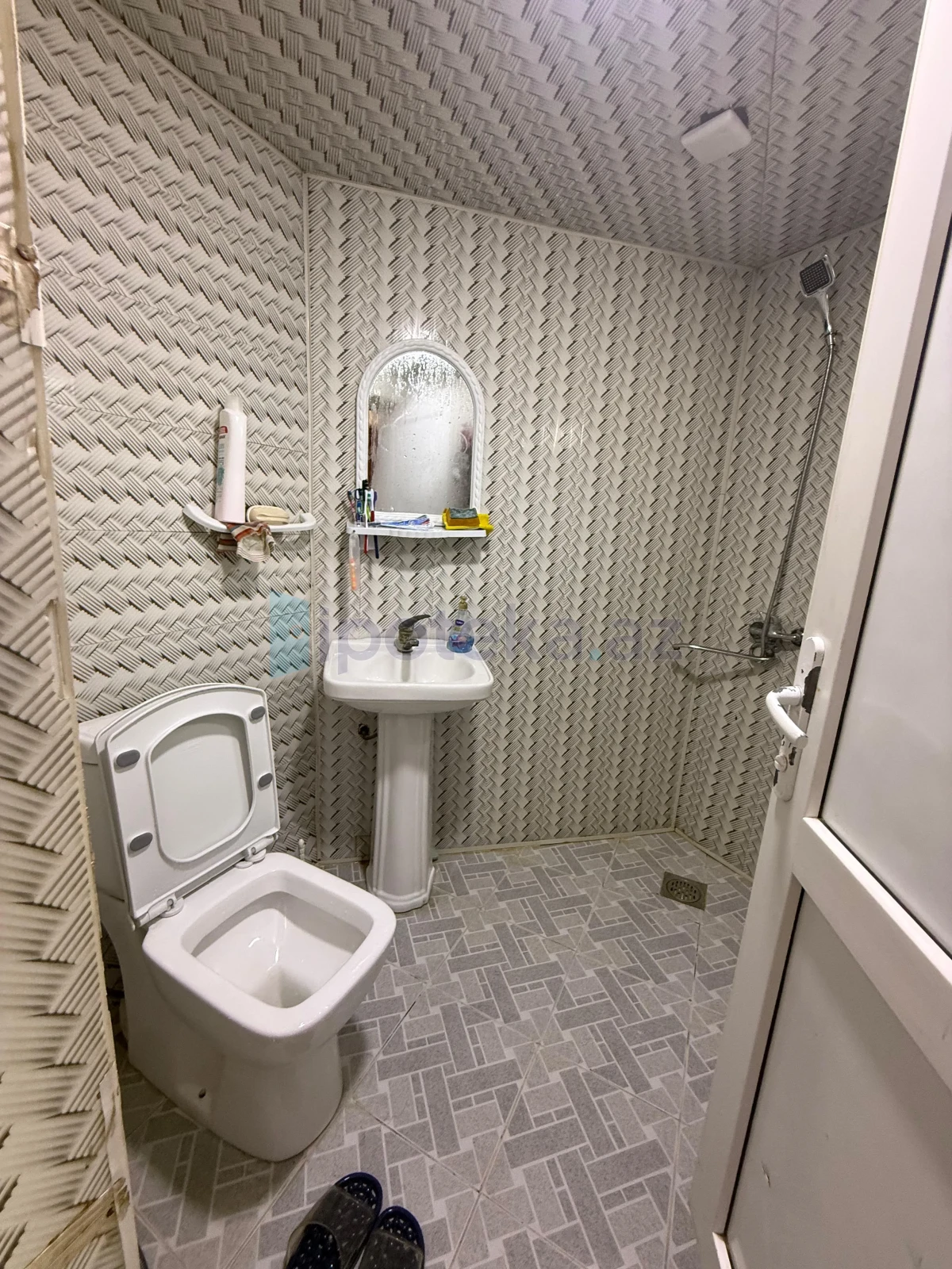 Satılır 6 otaqlı həyət evi 130 m²