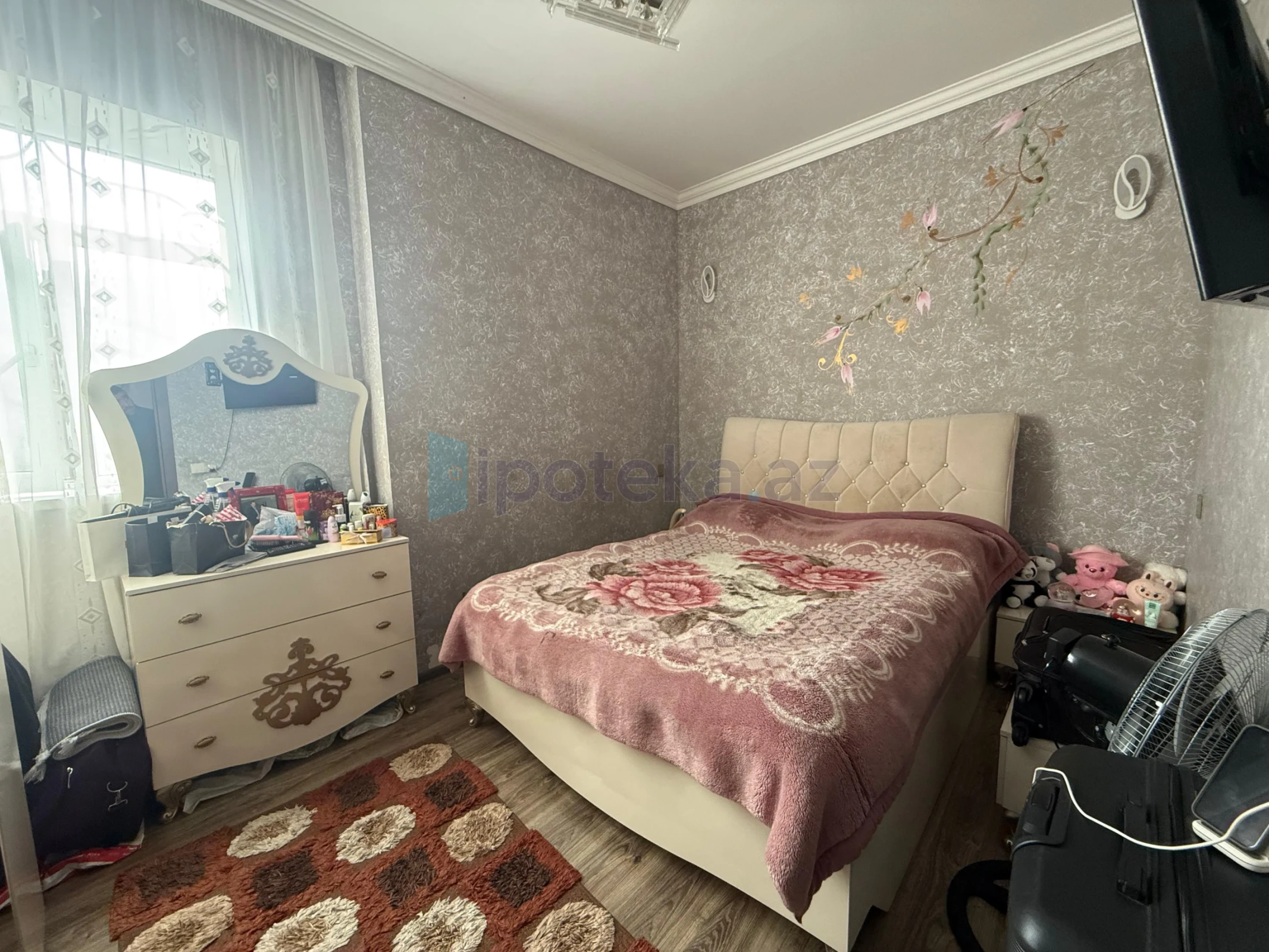 Satılır 6 otaqlı həyət evi 130 m²