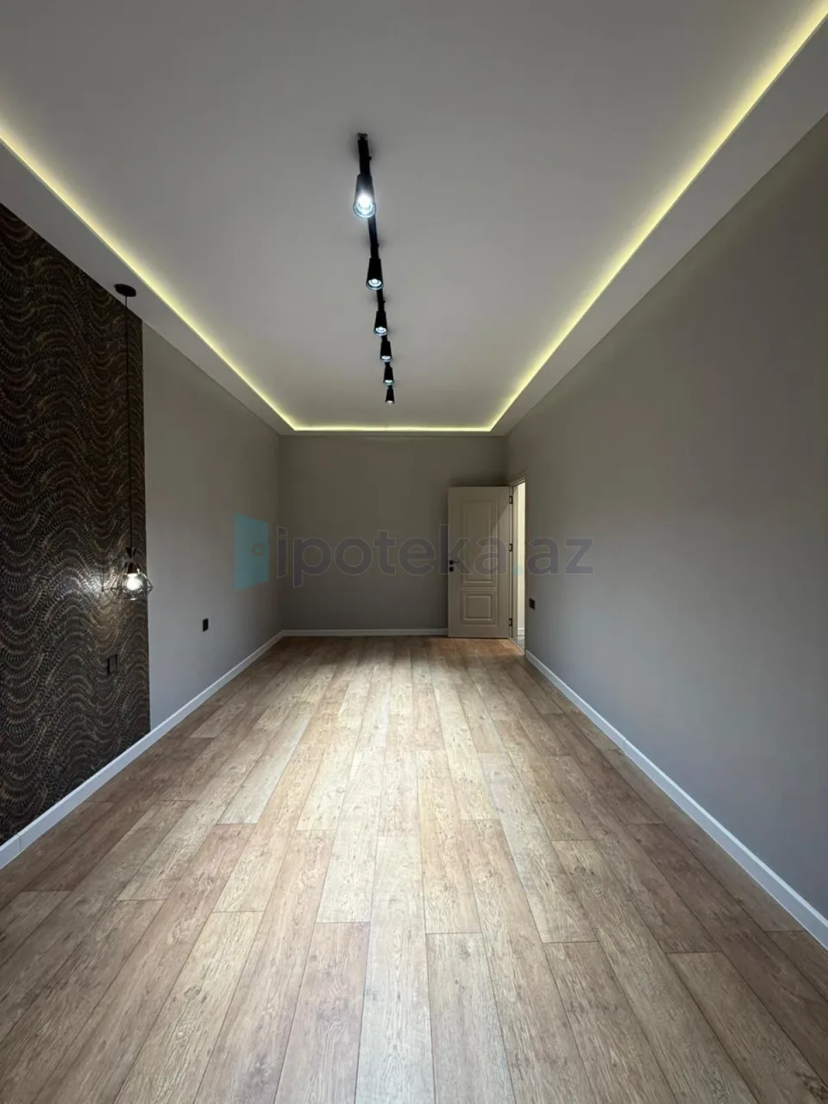 Satılır 3 otaqlı yeni tikili 100 m²