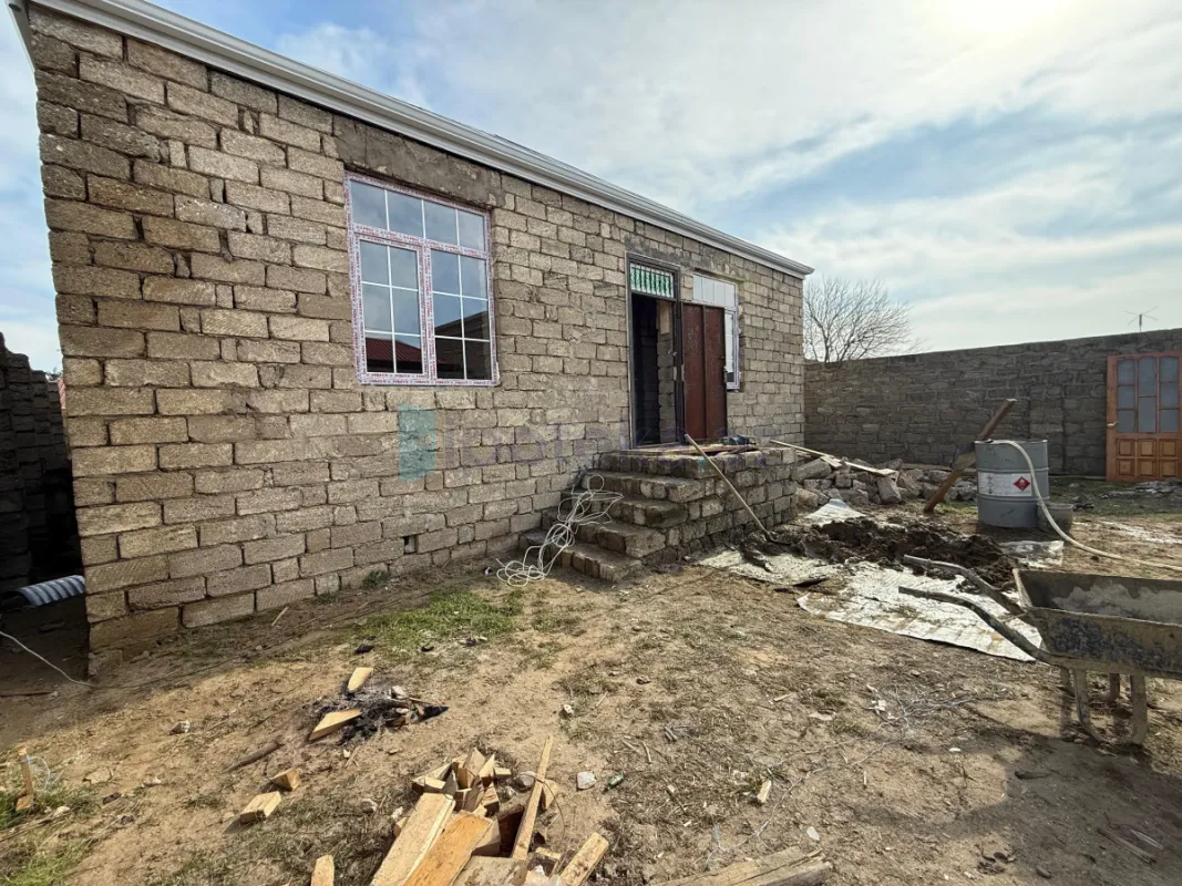 Satılır 3 otaqlı həyət evi 90 m²