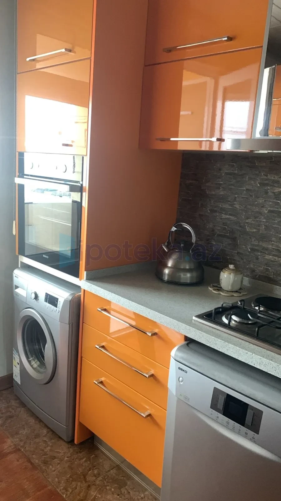 Satılır 3 otaqlı köhnə tikili 68 m²