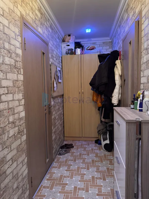 Satılır 2 otaqlı köhnə tikili 60 m²