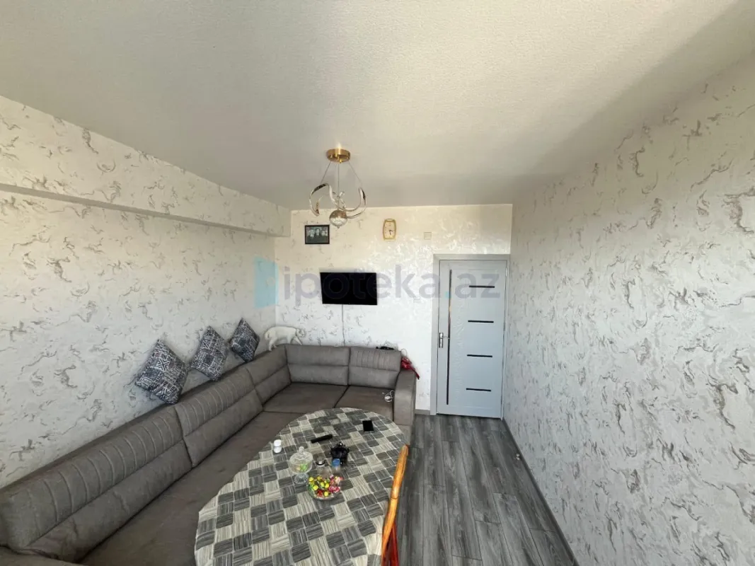 Satılır 2 otaqlı köhnə tikili 40 m²