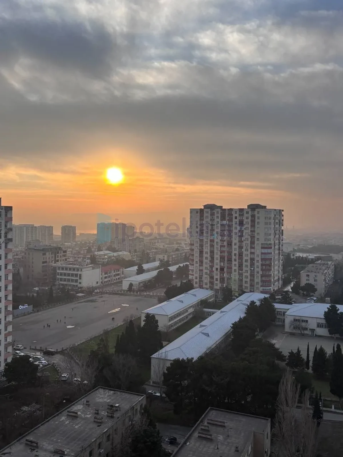 Satılır 2 otaqlı yeni tikili 64 m²