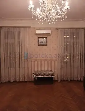 Satılır 3 otaqlı köhnə tikili 70 m²