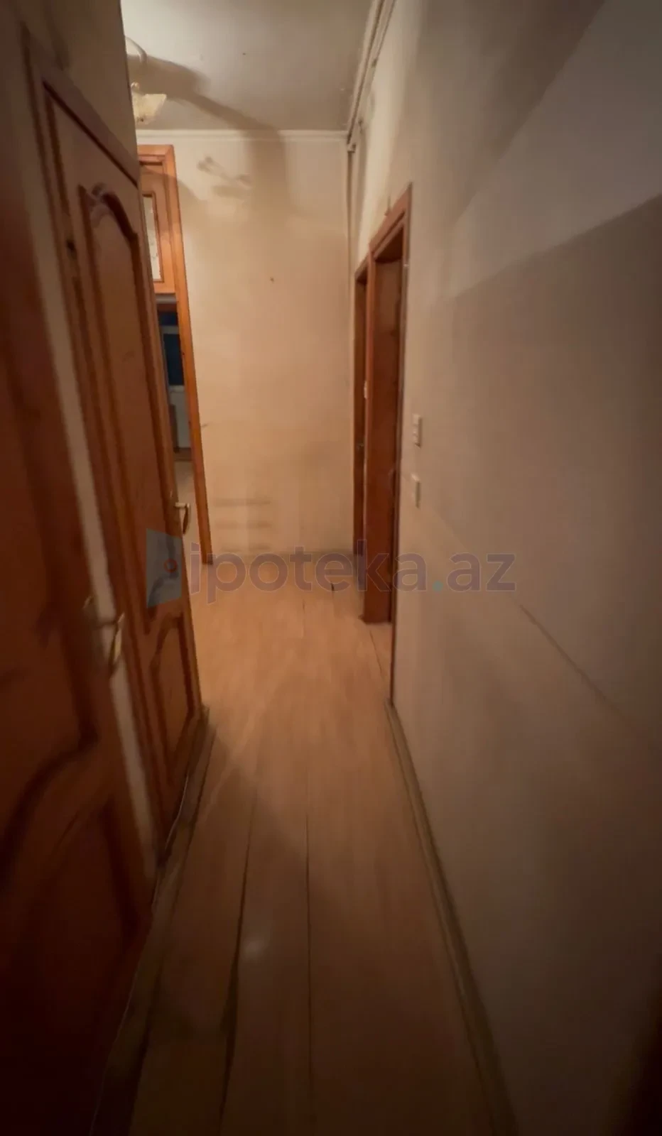 Satılır 2 otaqlı köhnə tikili 60 m²