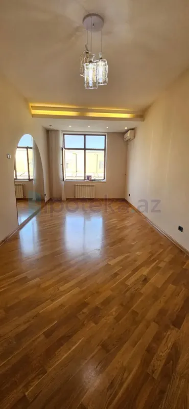 Satılır 5 otaqlı yeni tikili 410 m²