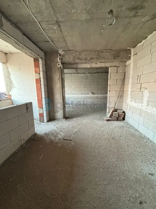 Satılır 2 otaqlı yeni tikili 112 m²