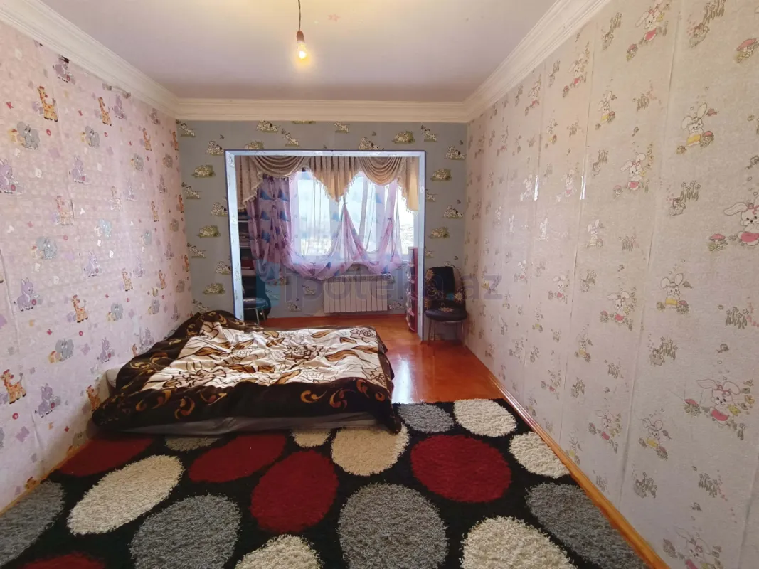 Satılır 3 otaqlı köhnə tikili 85 m²