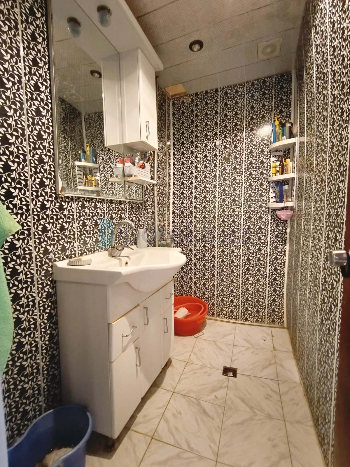 Satılır 3 otaqlı köhnə tikili 85 m²