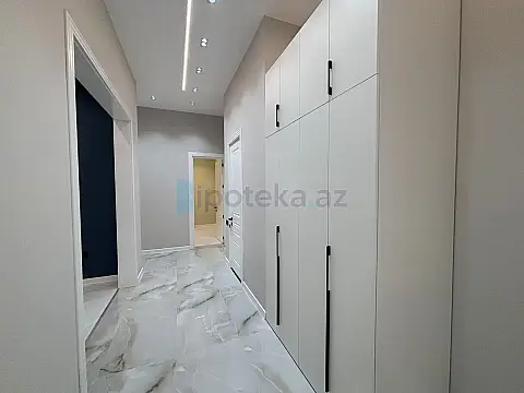 Satılır 4 otaqlı mənzil 145 m²