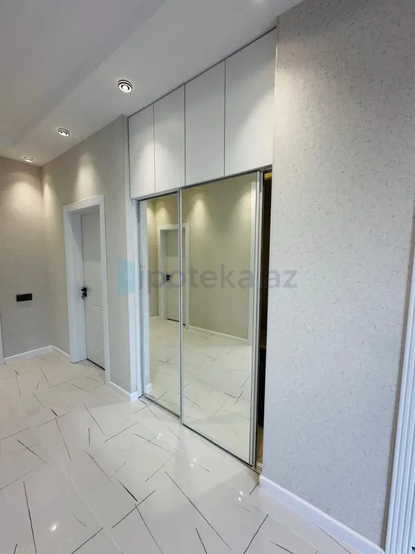 Satılır 4 otaqlı mənzil 170 m²