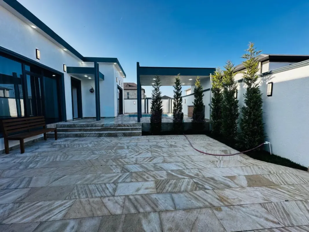 Satılır 4 otaqlı mənzil 170 m²