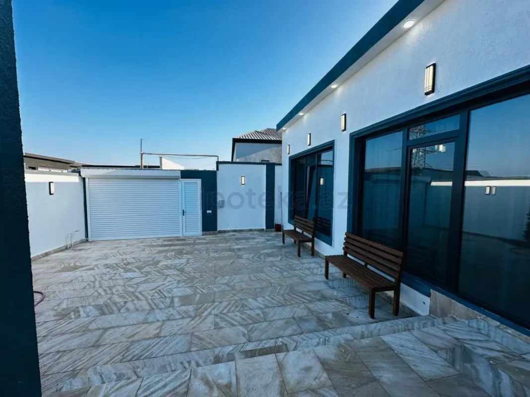 Satılır 4 otaqlı mənzil 170 m²