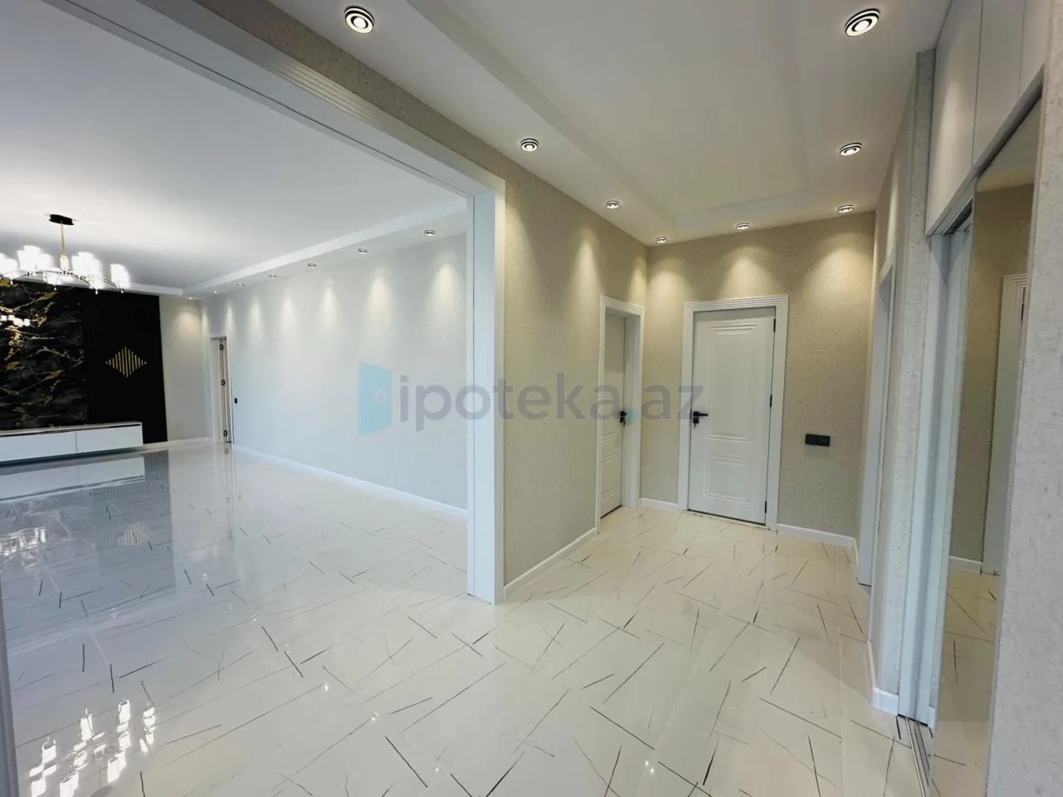 Satılır 4 otaqlı mənzil 170 m²