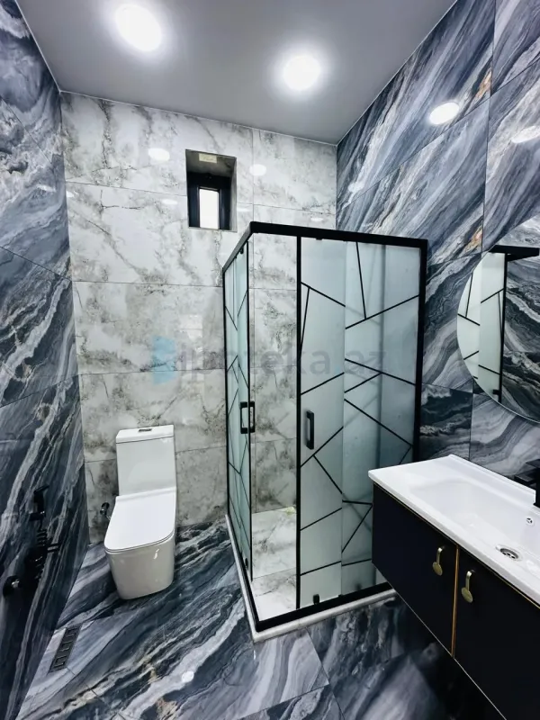 Satılır 4 otaqlı mənzil 170 m²