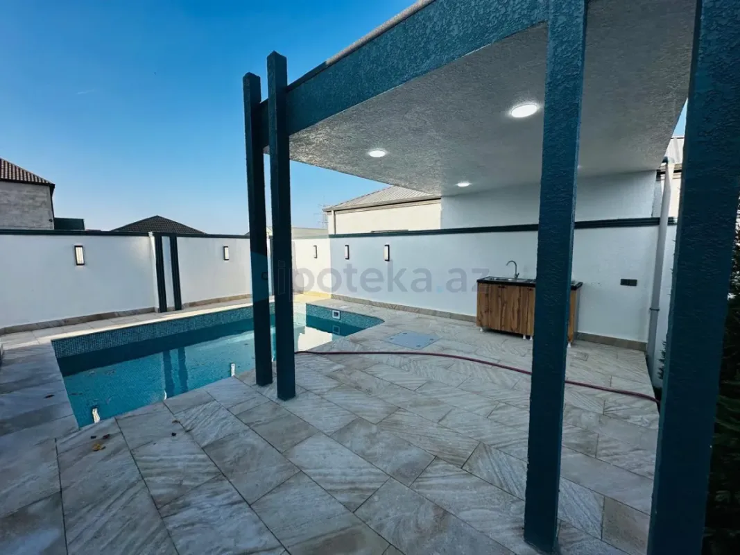 Satılır 4 otaqlı mənzil 170 m²