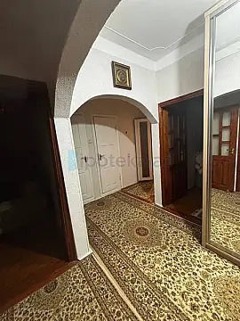 Satılır 3 otaqlı köhnə tikili 85 m²