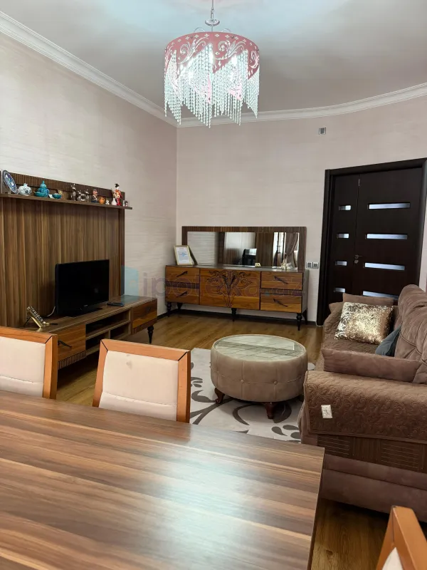 Satılır 3 otaqlı yeni tikili 100 m²