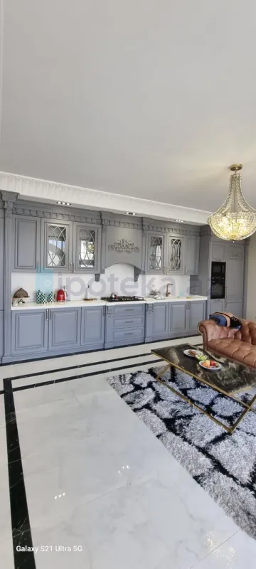 Satılır 15 otaqlı həyət evi 1500 m²