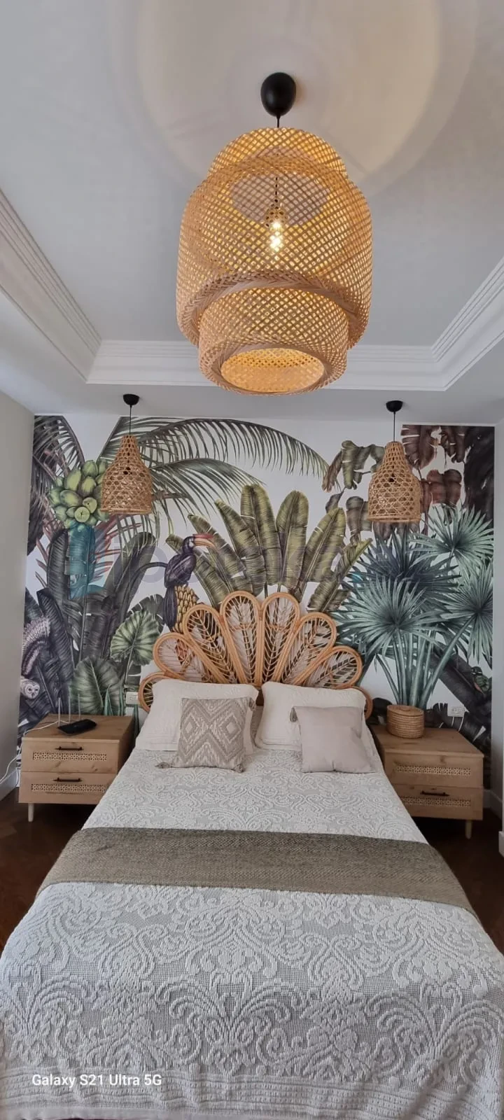 Satılır 15 otaqlı həyət evi 1500 m²