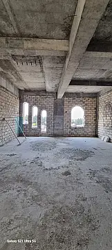 Satılır 15 otaqlı həyət evi 1500 m²