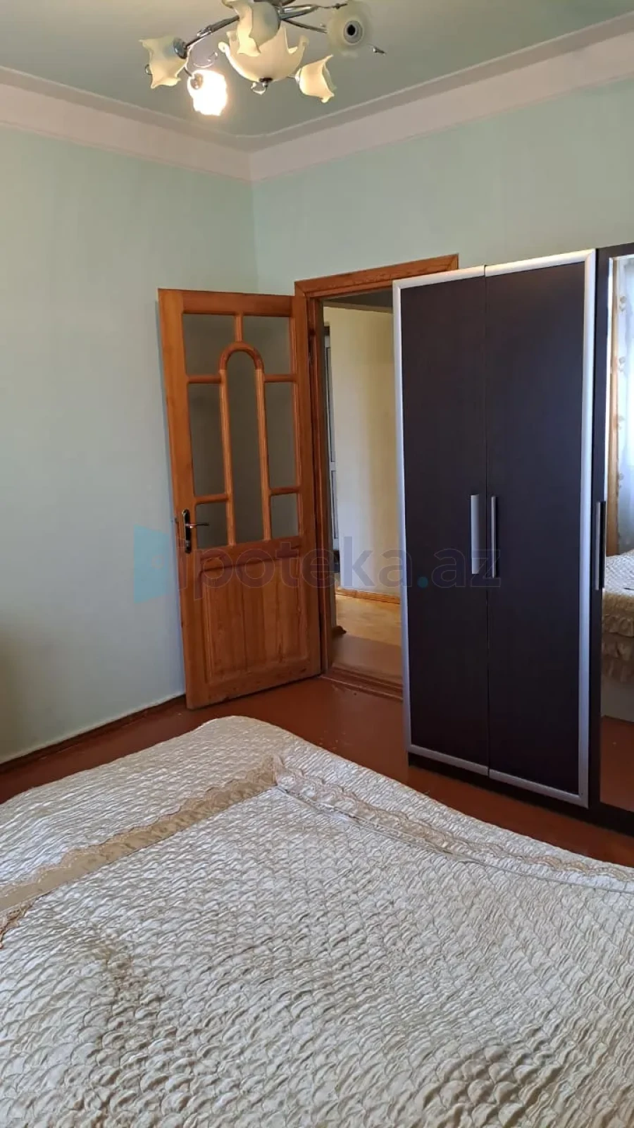 Satılır 5 otaqlı köhnə tikili 120 m²