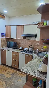 Satılır 5 otaqlı köhnə tikili 120 m²