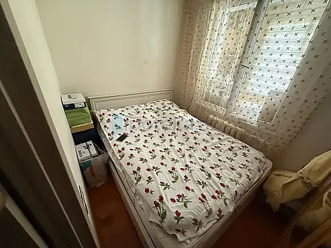 Satılır 2 otaqlı köhnə tikili 40 m²