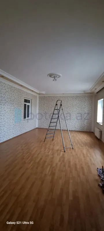 Satılır 5 otaqlı həyət evi 170 m²