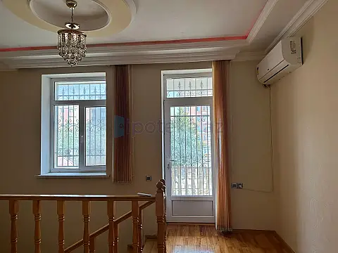 Satılır 5 otaqlı həyət evi 200 m²