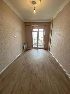 Satılır 2 otaqlı yeni tikili 60 m²