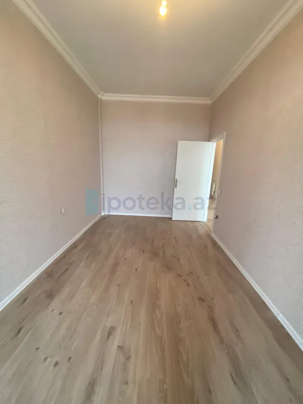 Satılır 2 otaqlı yeni tikili 60 m²